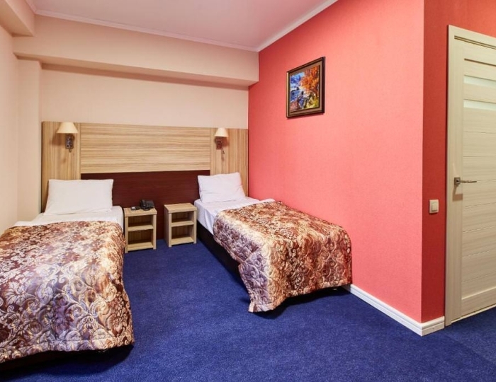 2-местный номер улучшенный (с завтраком) - Отель Comfort / Комфорт Сухум