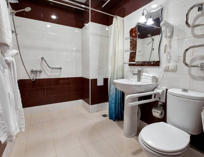 2-местный номер улучшенный (с завтраком) - Отель Comfort / Комфорт Сухум